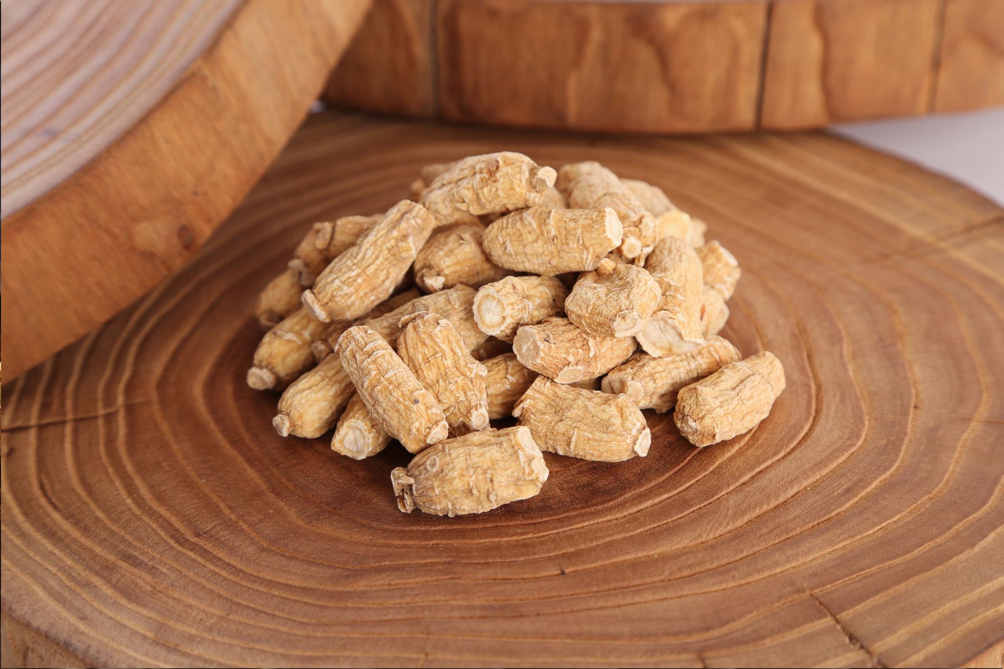 坐着捏膝、走路握拳 小动作暗藏养生大学问